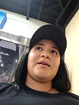 Liancy online show from March 9, 2025, 10:08 pm