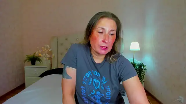 HotLiss online show from March 1, 2025, 6:13 am