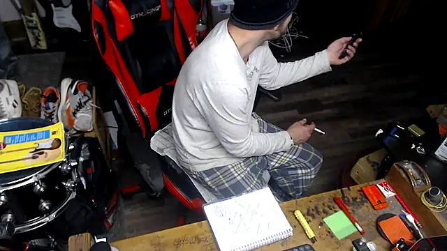 tongueispowerr6d9 online show from April 27, 2026, 6:33 am