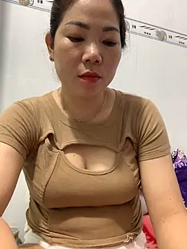 Snapshot of Baby-bigtits chatting on March 9, 2025, 4:27 am Baby-bigtits online show from March 9, 2025, 4:27 am