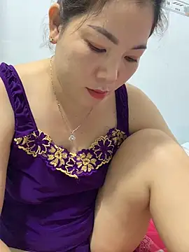 Snapshot of Baby-bigtits chatting on March 10, 2025, 1:10 pm Baby-bigtits online show from March 10, 2025, 1:10 pm