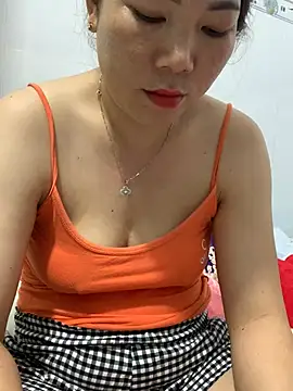 Snapshot of Baby-bigtits chatting on March 19, 2025, 10:33 am Baby-bigtits online show from March 19, 2025, 10:33 am