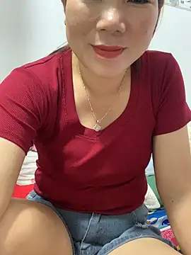 Snapshot of Baby-bigtits chatting on November 3, 2025, 12:24 am Baby-bigtits online show from November 3, 2025, 12:24 am