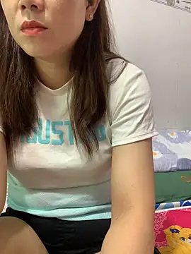 Snapshot of Baby-bigtits chatting on November 8, 2025, 2:34 am Baby-bigtits online show from November 8, 2025, 2:34 am