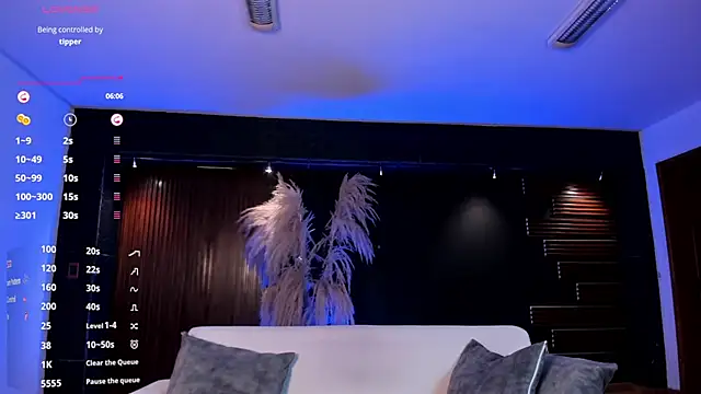 IsabellaaJoness online show from February 27, 2025, 3:37 pm