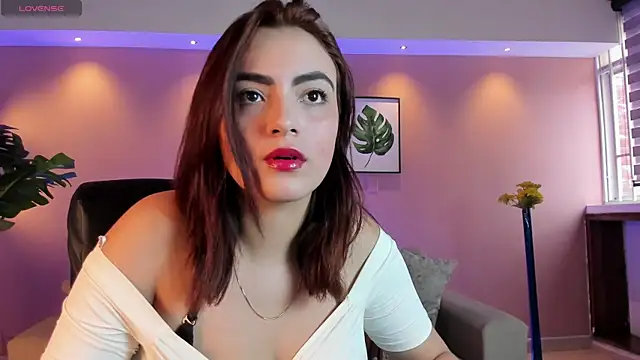 IsabellaaJoness online show from March 2, 2025, 1:38 pm