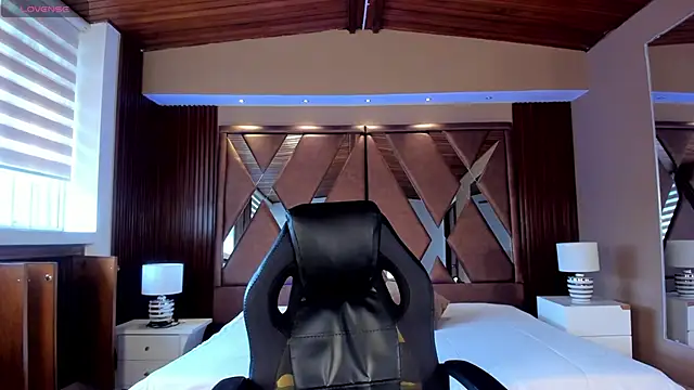 IsabellaaJoness online show from March 17, 2025, 1:29 pm