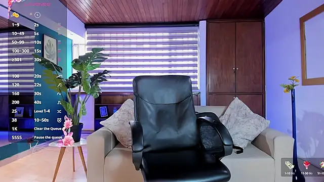 IsabellaaJoness online show from October 8, 2025, 12:36 pm