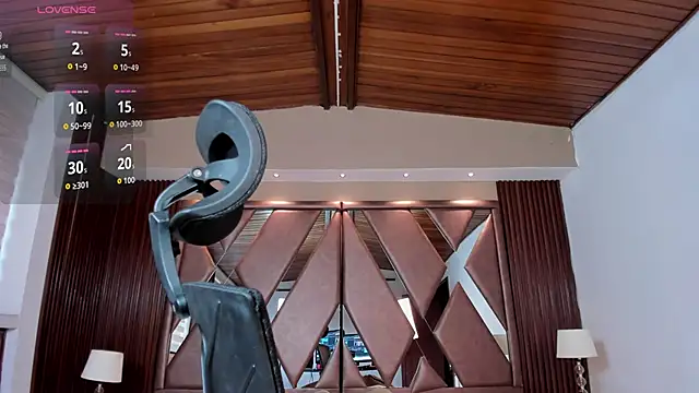 IsabellaaJoness online show from April 4, 2026, 11:29 am