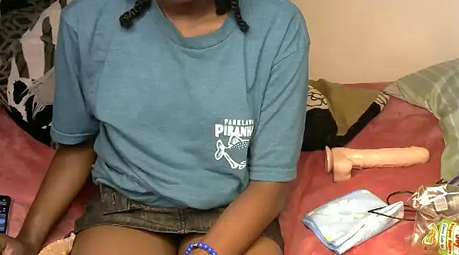 sweet rozie online show from March 8, 2025, 4:06 pm