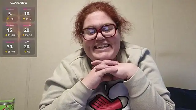 EmberCum online show from February 6, 2025, 1:32 pm