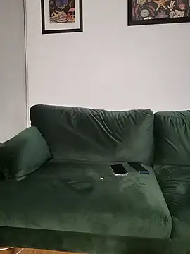 Redfloweer1 online show from February 6, 2025, 12:11 am