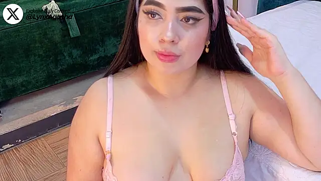 AgathaLynx online show from September 20, 2025, 1:01 pm