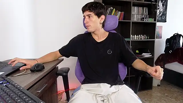 alex connorr online show from September 27, 2025, 4:01 pm