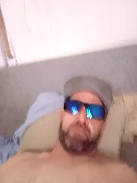 jmliimonsito online show from April 18, 2026, 3:16 pm