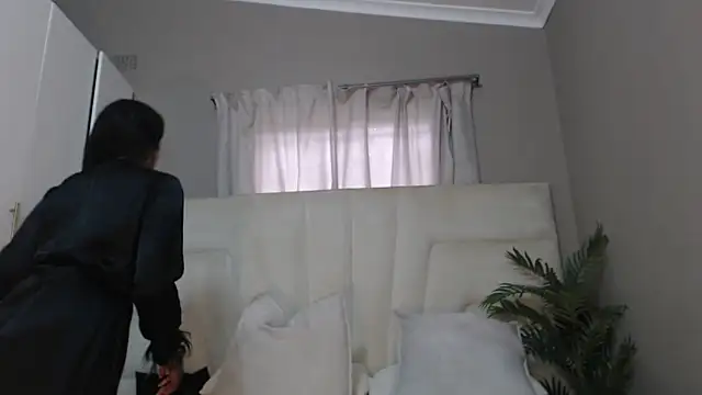 naughtyblackdolie online show from January 11, 2025, 8:33 am