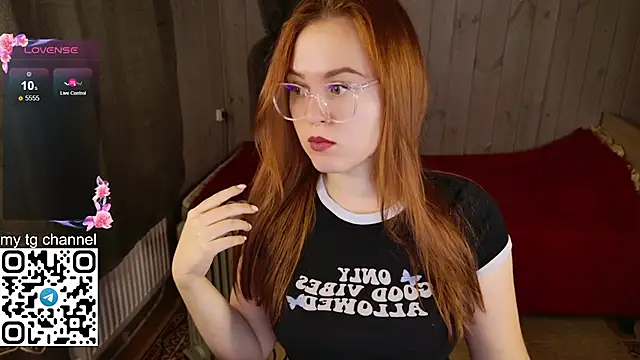 Lila Pitt online show from January 5, 2025, 5:51 pm