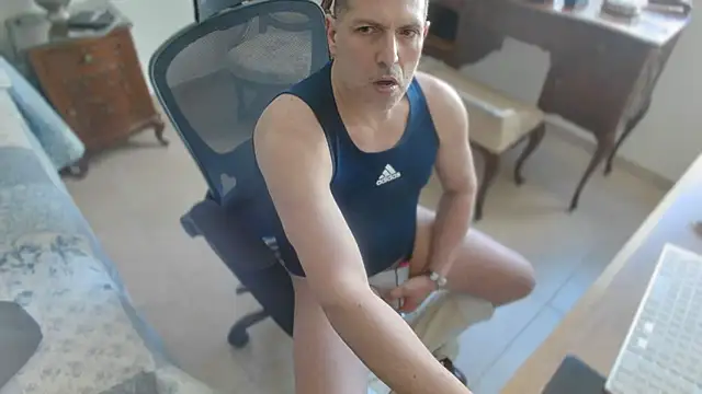 slzypvtpig online show from February 26, 2026, 7:35 pm