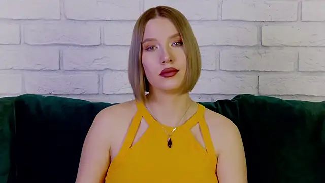 LiliLinn online show from January 29, 2025, 8:18 am