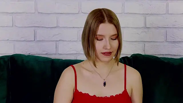 LiliLinn online show from January 29, 2025, 11:20 am