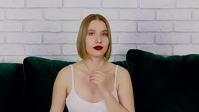 LiliLinn online show from February 10, 2025, 12:29 pm