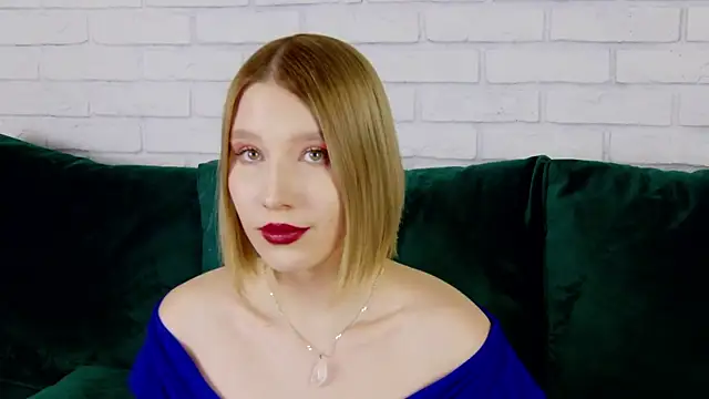 LiliLinn online show from February 24, 2025, 11:21 am