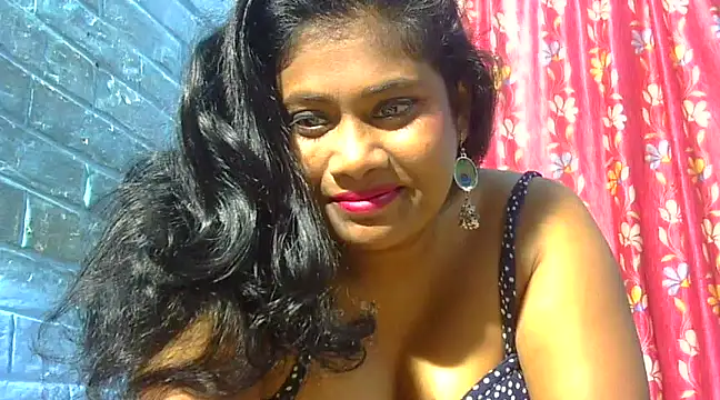 sexy roma online show from December 3, 2024, 3:22 pm