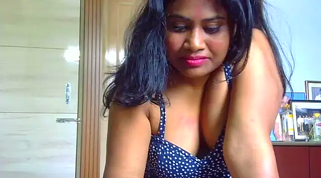 sexy roma online show from March 14, 2025, 7:04 am