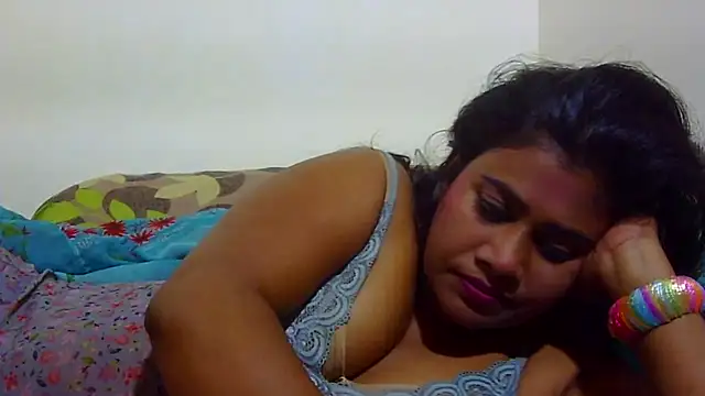 sexy roma online show from November 24, 2025, 4:51 pm