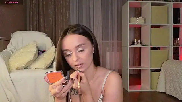 Katy perry  online show from February 14, 2025, 2:39 am