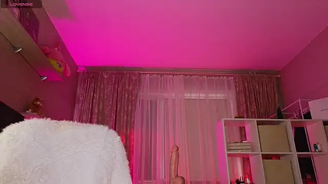 Katy perry  online show from February 15, 2025, 5:41 am