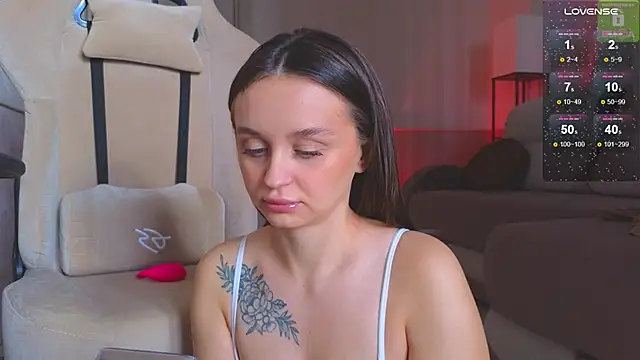 Katy perry  online show from November 28, 2025, 5:43 am