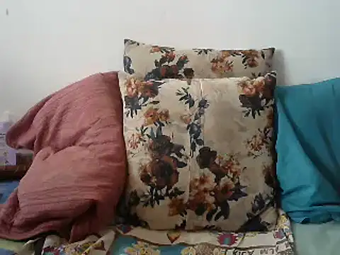 Snapshot of juicy_candy1999 chatting on January 21, 2025, 7:15 am juicy candy1999 online show from January 21, 2025, 7:15 am