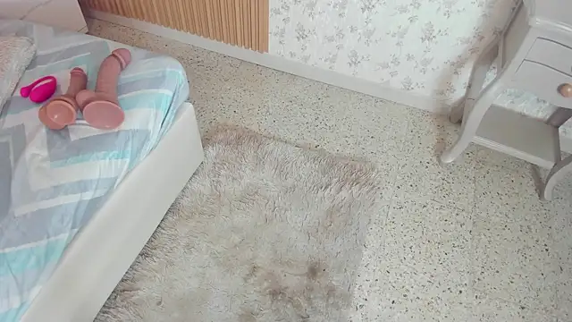 ElaEndez  online show from February 13, 2025, 11:50 am