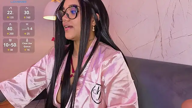 ElaEndez  online show from March 8, 2025, 4:28 pm