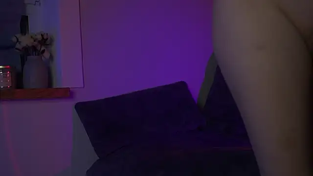 GlamourNova online show from February 6, 2025, 3:41 pm