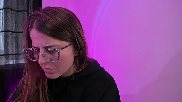 tekila   online show from February 25, 2025, 7:47 pm