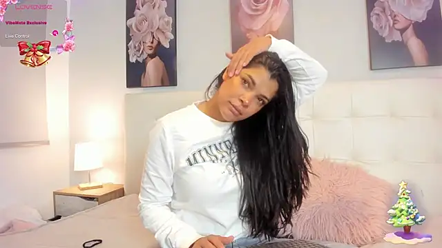 Sweetdreamses  online show from December 27, 2024, 12:23 pm