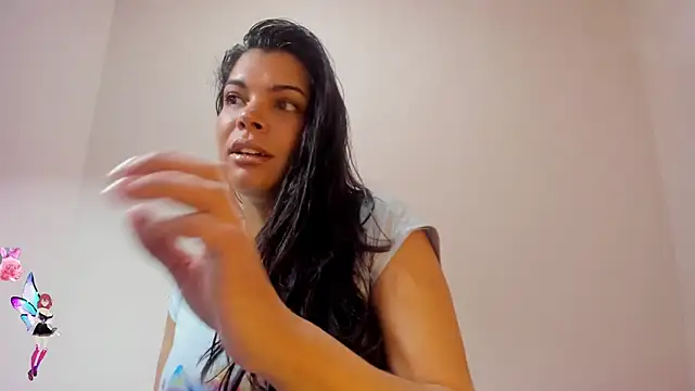 Sweetdreamses  online show from March 17, 2025, 2:01 pm