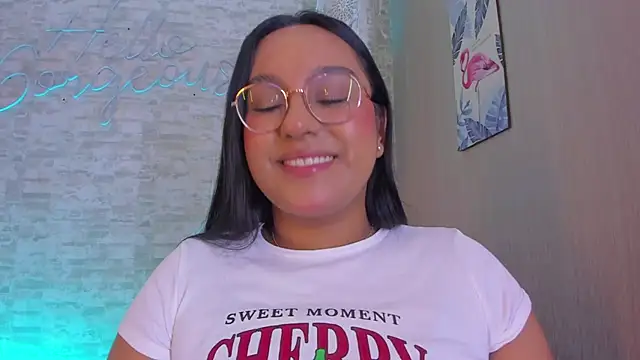 ellamontoya online show from February 17, 2025, 4:53 am