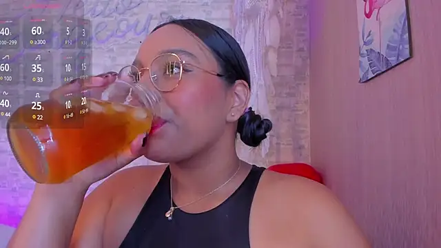 ellamontoya online show from February 26, 2025, 4:36 am