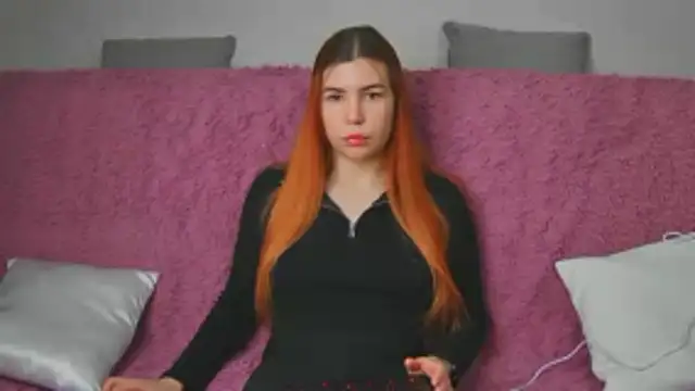 ElllaNuar online show from March 16, 2026, 1:44 am