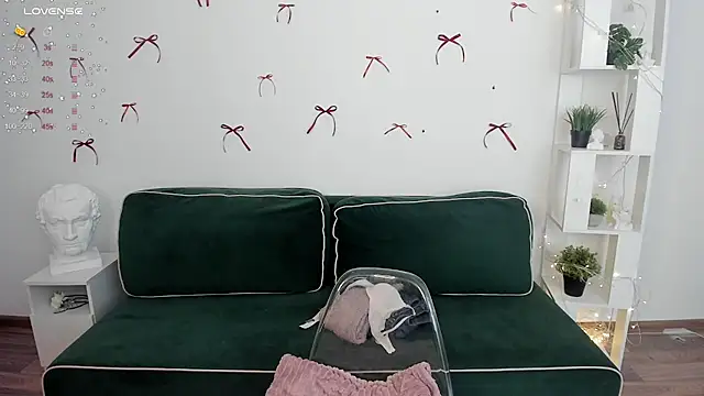 miissblonde online show from February 9, 2025, 8:33 am