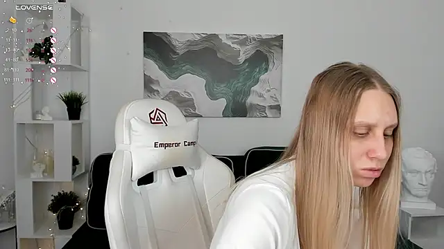 miissblonde online show from March 5, 2025, 5:29 am