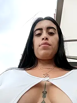 Snapshot of Freyja300 chatting on January 16, 2025, 8:25 pm Freyja300 online show from January 16, 2025, 8:25 pm