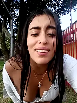 Snapshot of Freyja300 chatting on January 28, 2025, 11:07 pm Freyja300 online show from January 28, 2025, 11:07 pm