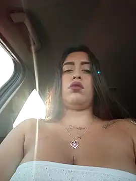 Snapshot of Freyja300 chatting on October 3, 2025, 8:00 am Freyja300 online show from October 3, 2025, 8:00 am