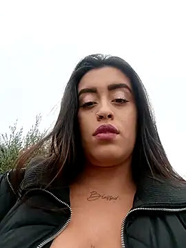 Snapshot of Freyja300 chatting on November 15, 2025, 2:24 pm Freyja300 online show from November 15, 2025, 2:24 pm