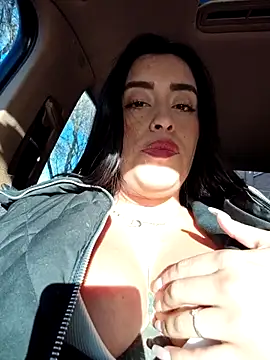 Snapshot of Freyja300 chatting on December 17, 2025, 9:48 am Freyja300 online show from December 17, 2025, 9:48 am