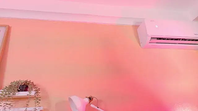 KendalMilleer online show from March 19, 2026, 9:13 am